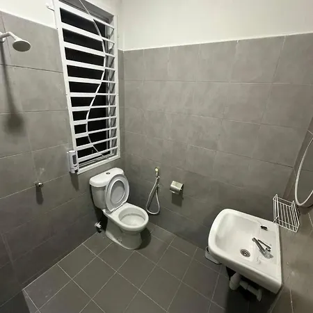 D'Sally Homestay Klia Sepang Exterior photo