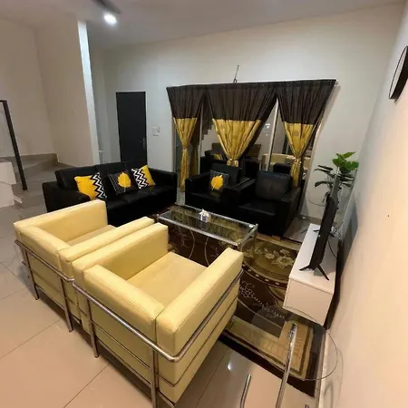 D'Sally Homestay Klia Sepang Exterior photo