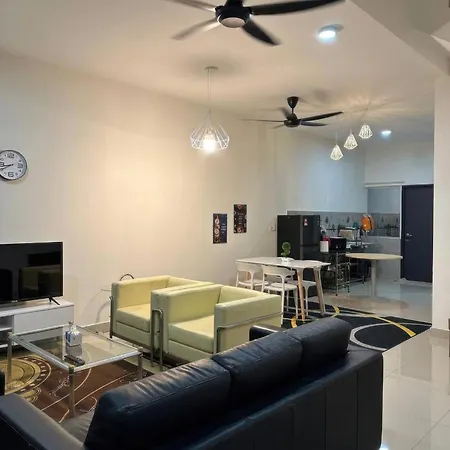 D'Sally Homestay Klia Sepang Exterior photo